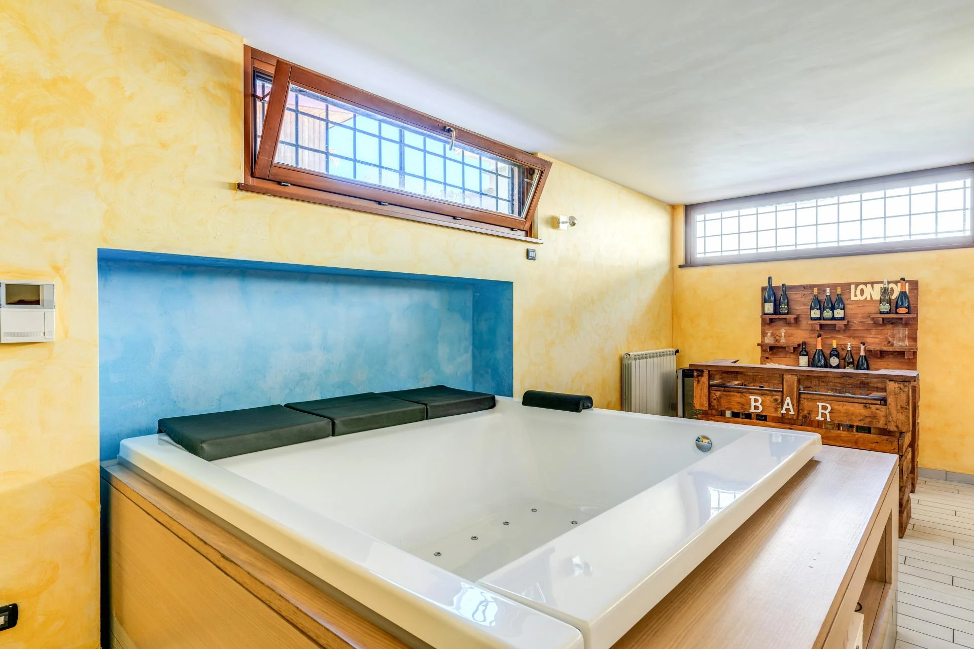 FREGENE CENTRO PRESTIGIOSA VILLA BIFAMILIARE CON GIARDINO E PISCINA RIF. V/80 — foto 43