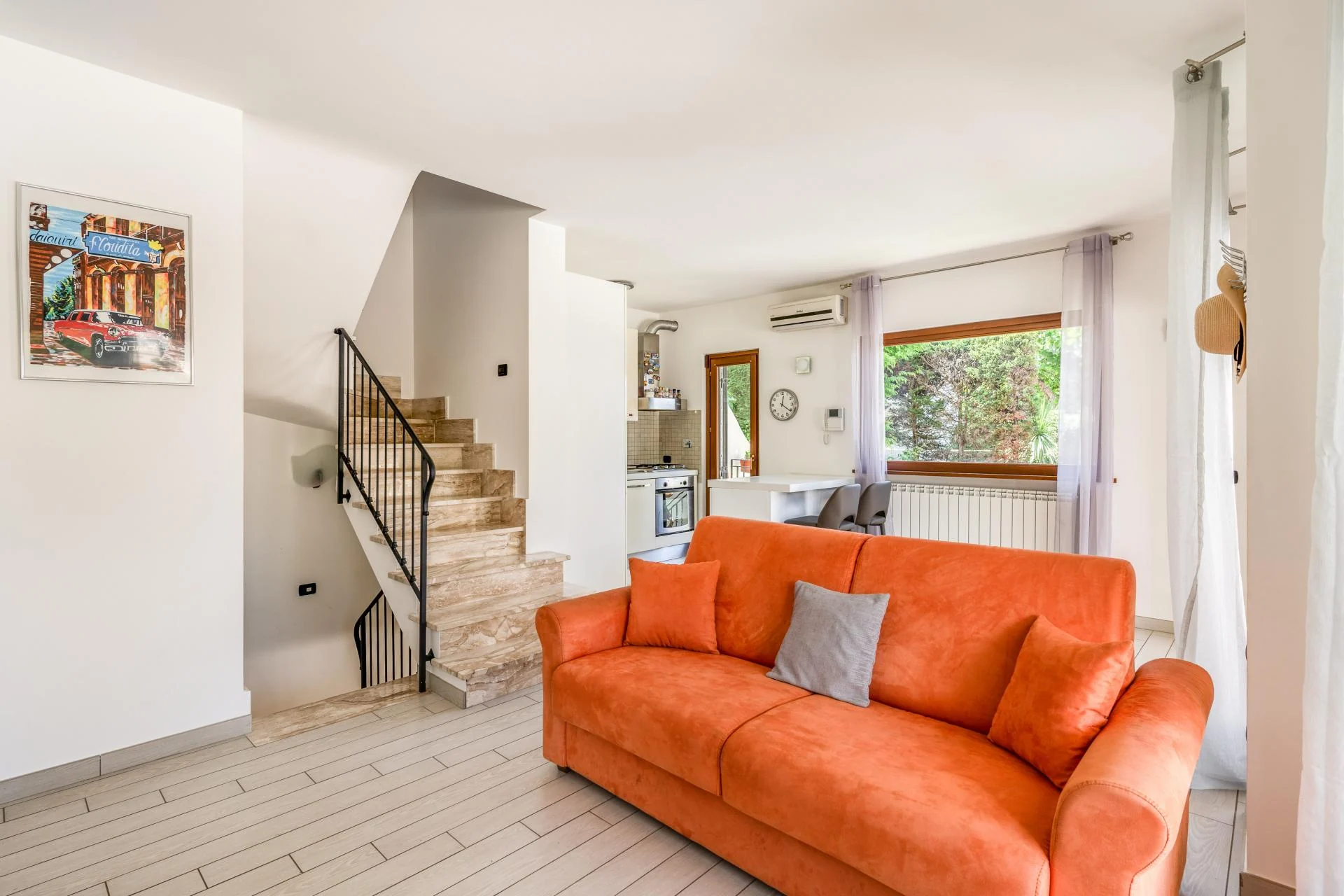 FREGENE CENTRO PRESTIGIOSA VILLA BIFAMILIARE CON GIARDINO E PISCINA RIF. V/80 — foto 15
