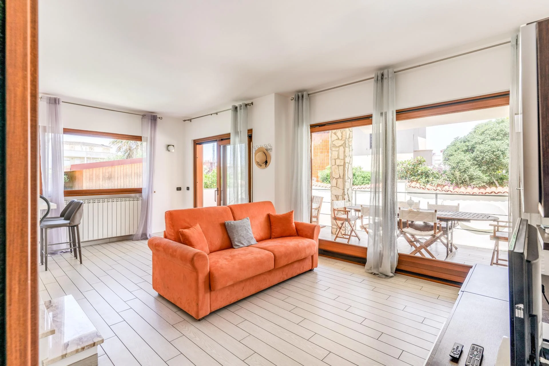 FREGENE CENTRO PRESTIGIOSA VILLA BIFAMILIARE CON GIARDINO E PISCINA RIF. V/80 — foto 16