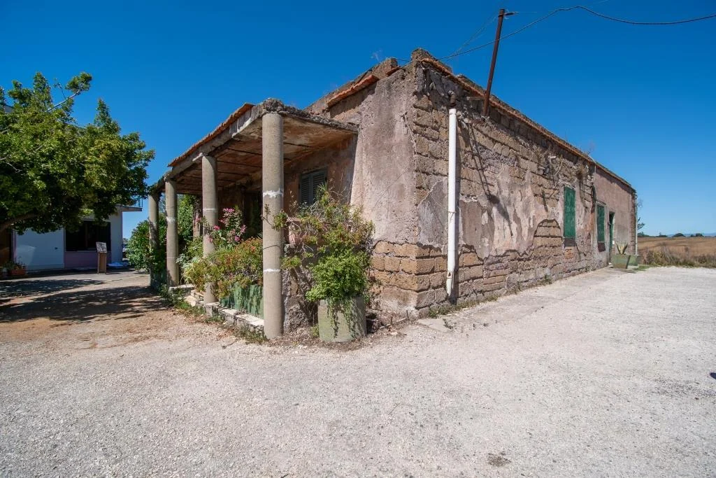 TENUTA DI CAMPAGNA CON VILLA PADRONALE, MAGAZZINI, AUTORIMESSE E TERRENO RIF. V/150 — foto 8