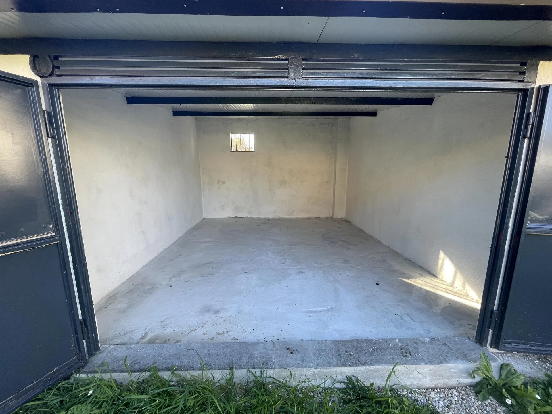 MACCARESE FRONTE STAZIONE MAGAZZINO/BOX AUTO RISTRUTTURATO RIF. V/160 — foto 1