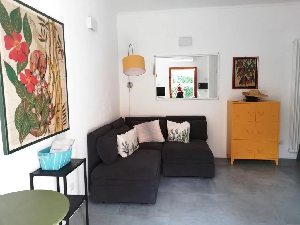 FREGENE GRAZIOSO ED ACCESSORIATO VILLINO CON GIARDINO RIF. AE/75 — foto 5