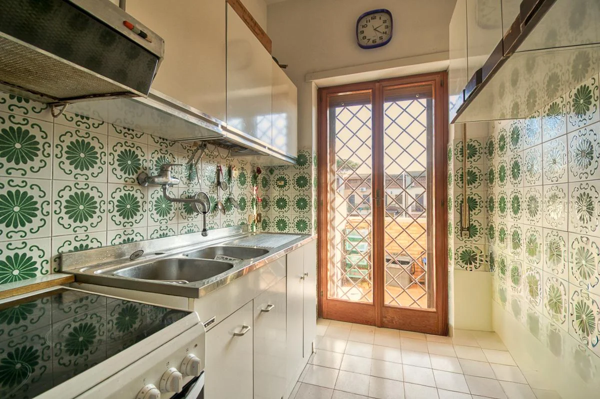 FREGENE VICINO MARE VILLA QUADRIFAMILIARE CON GIARDINO E TERRAZZO RIF. V/70 — foto 9