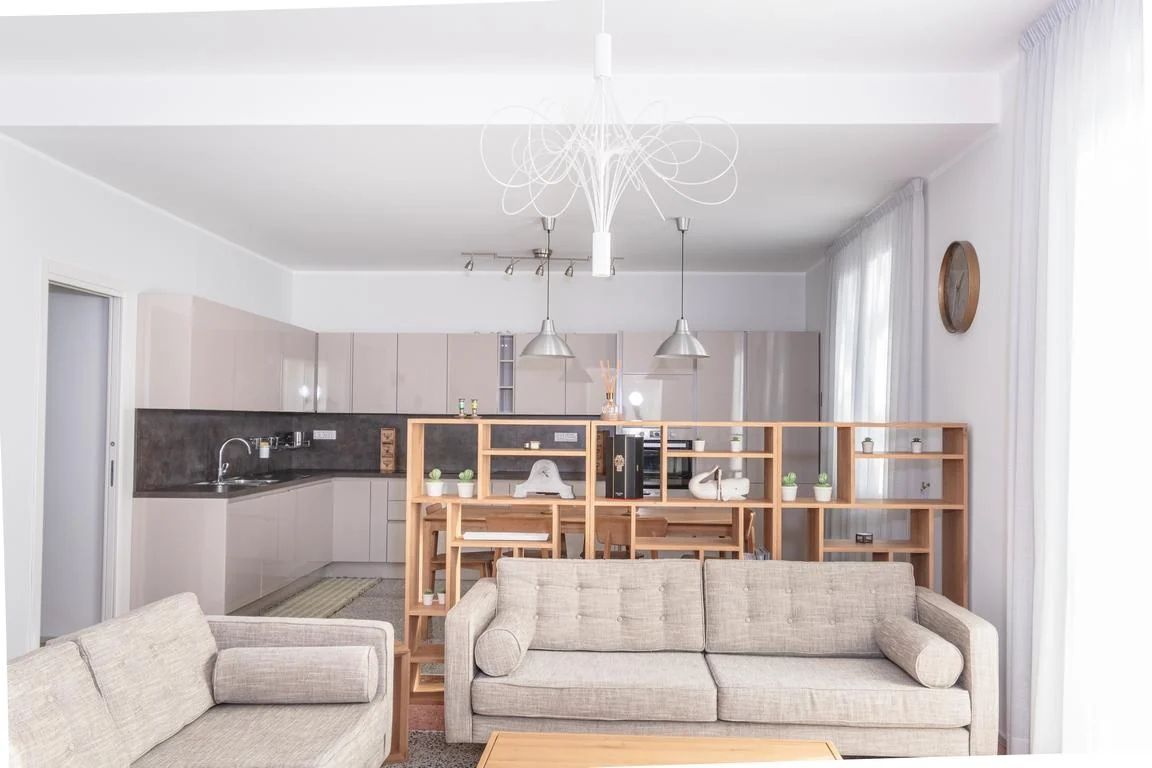 FREGENE CENTRO RIFINITISSIMA VILLA CON GIARDINO E TERRAZZI RIF. V/60 — foto 3