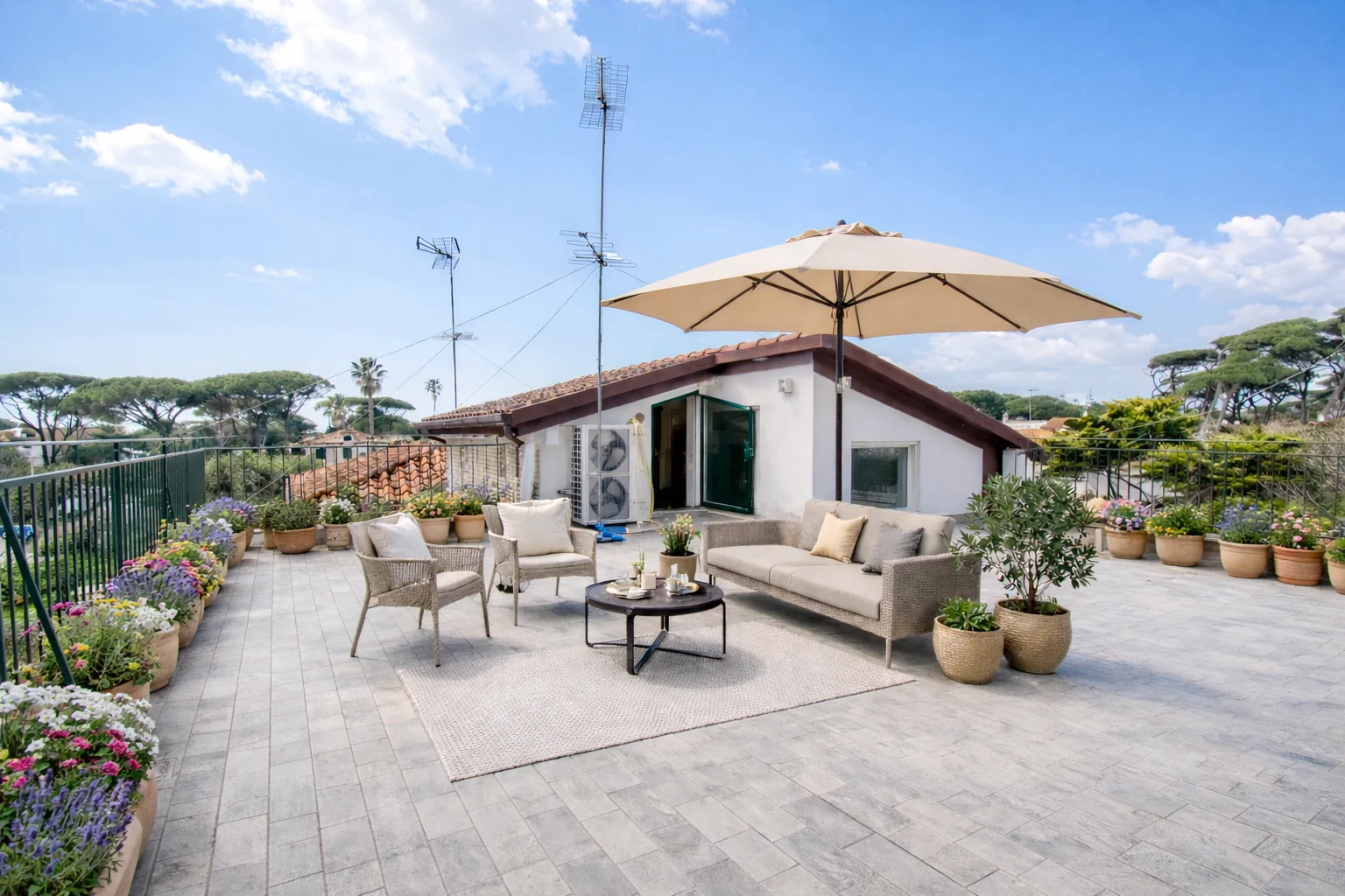 FREGENE CENTRO RIFINITISSIMA VILLA CON GIARDINO E TERRAZZI RIF. V/60 — foto 9