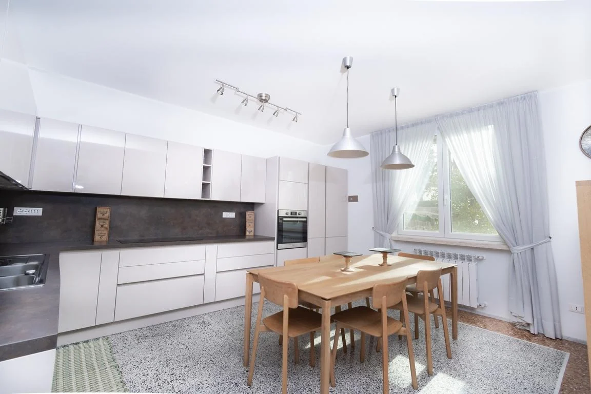 FREGENE CENTRO RIFINITISSIMA VILLA CON GIARDINO E TERRAZZI RIF. V/60 — foto 13