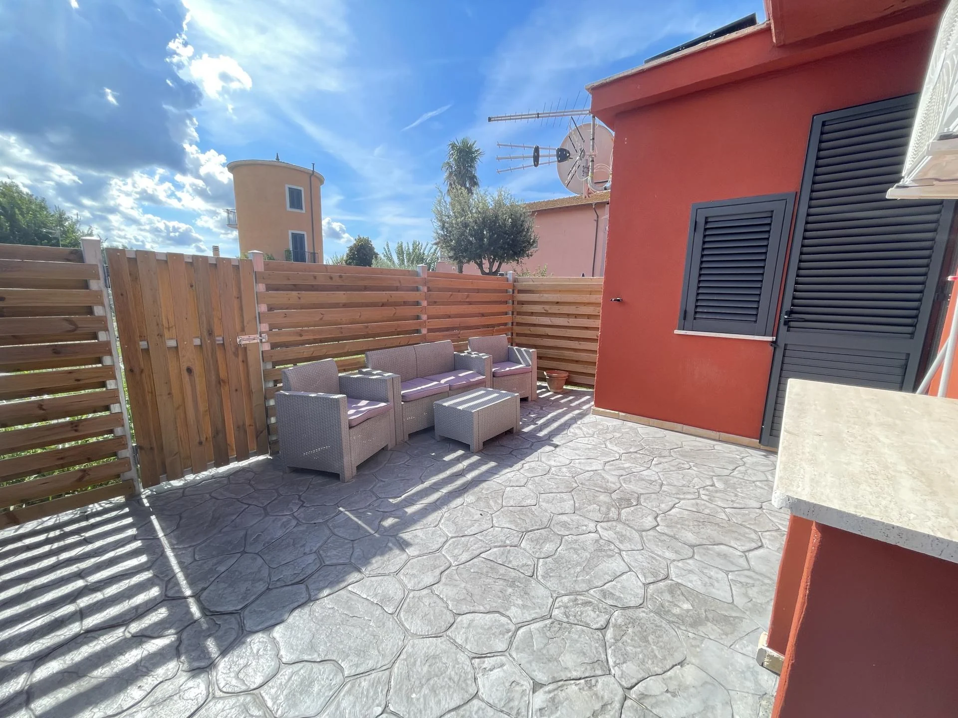 MACCARESE RIFINITISSIMA PORZIONE DI CASALE CON GIARDINO RIF. A/30 — foto 21