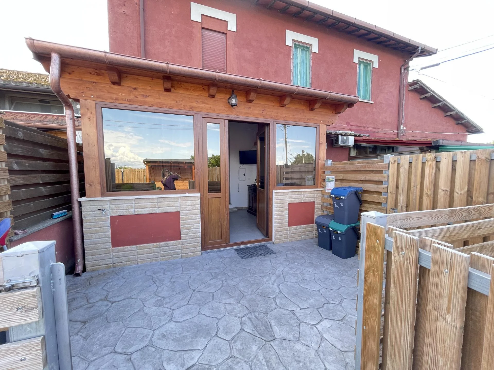 MACCARESE RIFINITISSIMA PORZIONE DI CASALE CON GIARDINO RIF. A/30 — foto 5